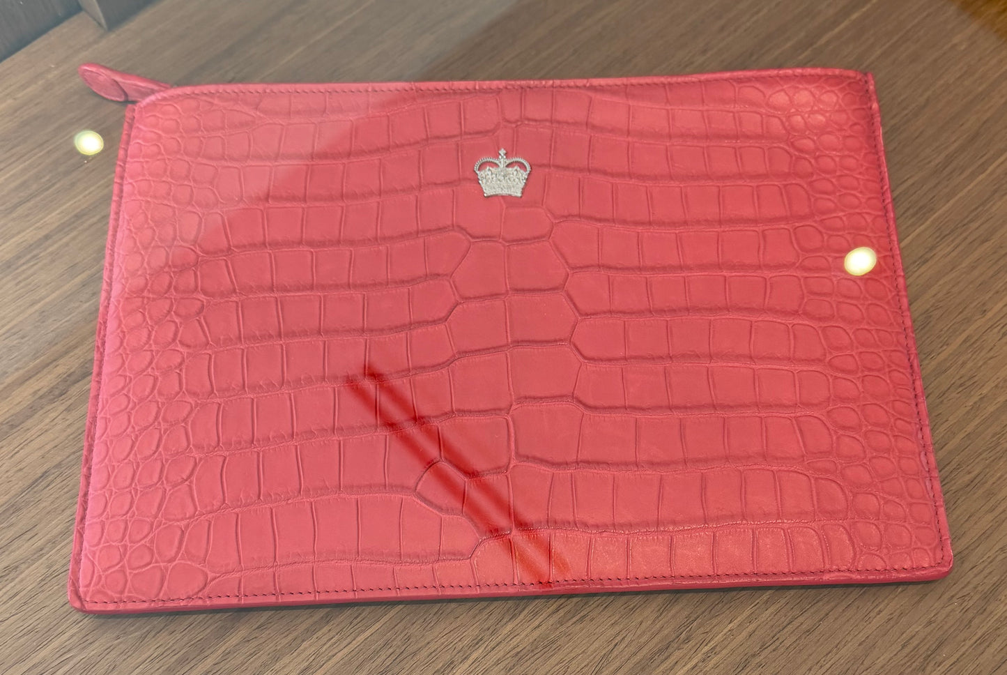 alligator small lady's document holder/white gold