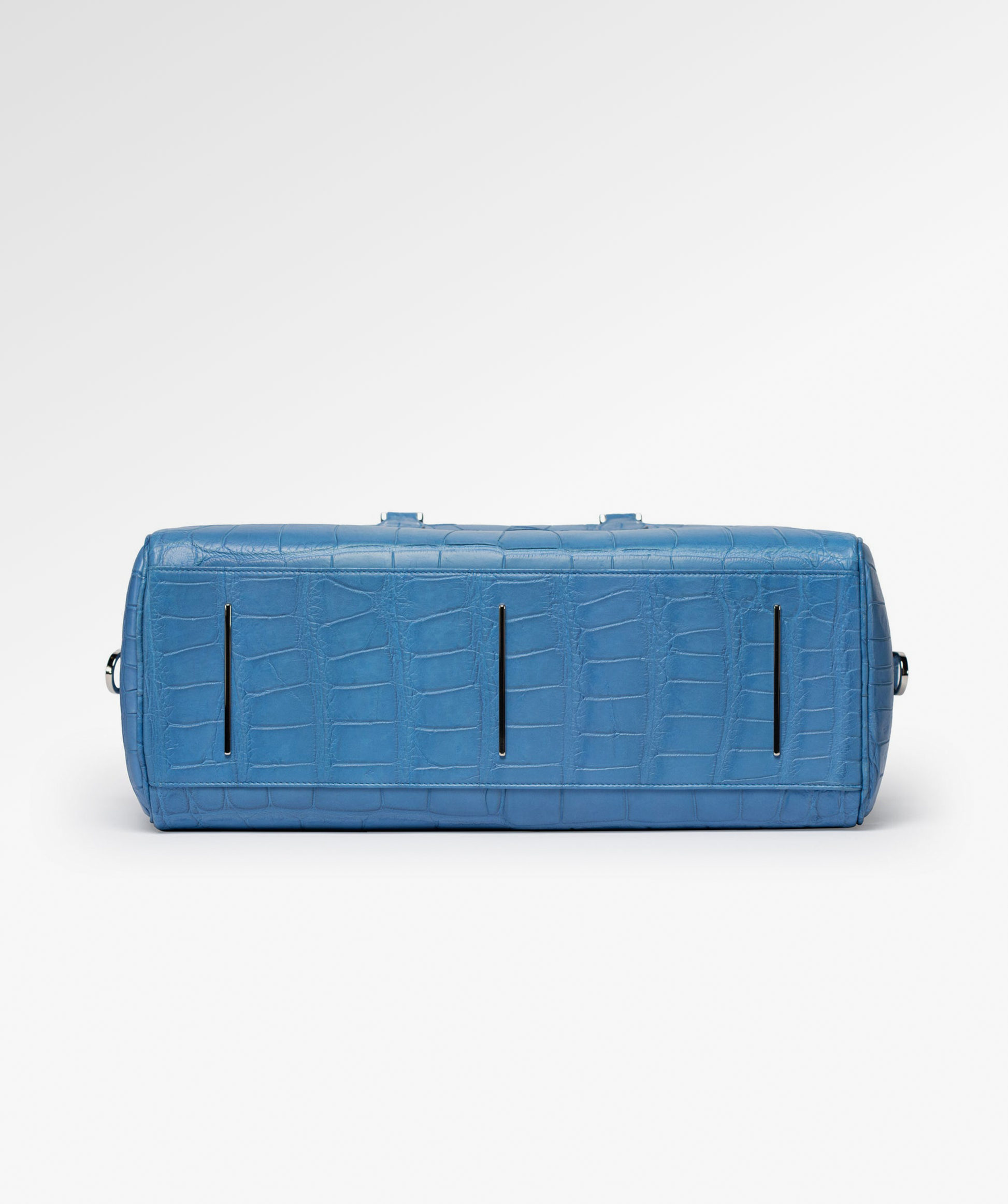 Lady’s Alligator Duffle 43